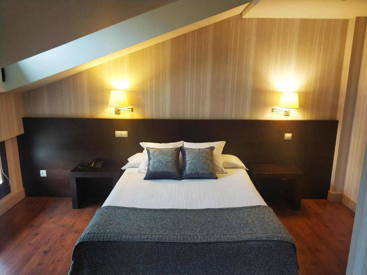 Hotel Puerta Del Arco Tudela de Duero Dış mekan fotoğraf